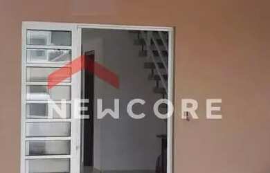 Imagem: A casa e possui 2 Dormitórios, Suítes, 2 Banheiros, 2 Vagas