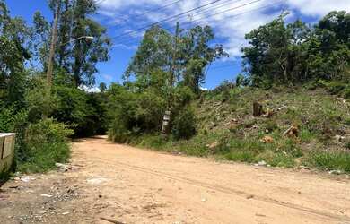 Imagem: O terreno possui 1.500m² de Área e está localizado em Mairinque