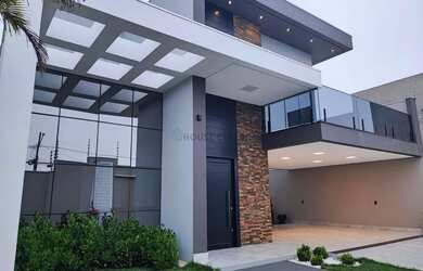 Imagem: A casa em condomínio possui 5 Dormitórios, 5 Banheiros, 2