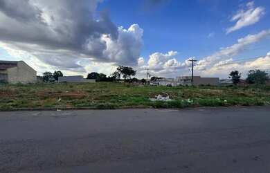 Imagem: O terreno possui 420m² de Área e está localizado em Independência