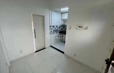 Imagem: O studio possui 1 Dormitório, 1 Banheiro, 22m² de Área e