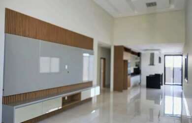 Imagem: A casa em condomínio possui 3 Dormitórios, 4 Banheiros, 4