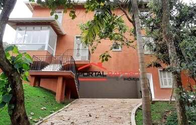 Imagem: A casa em condomínio possui 4 Dormitórios, 5 Banheiros, 5