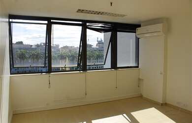 Imagem: O depósito possui 30m² de Área, Imóvel novo e está localizado