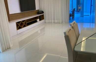 Imagem: A casa em condomínio possui 4 Dormitórios, 5 Banheiros, 4