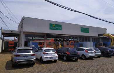 Imagem: O depósito possui 1.300m² de Área e está localizado em