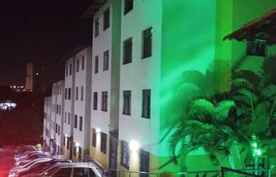 Imagem: O apartamento possui 2 Dormitórios, 1 Banheiro, 1 Vaga na garagem