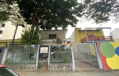 Imagem: O depósito possui 5 Vagas na garagem e 250m² de Área e está