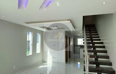 Imagem: A casa possui 3 Dormitórios, 3 Banheiros, 2 Vagas na garagem