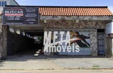 Imagem: A casa possui 3 Dormitórios, 2 Banheiros, 244m² de Área e