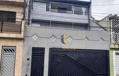 Imagem: A casa possui 3 Dormitórios, 1 Banheiro, 2 Vagas na garagem