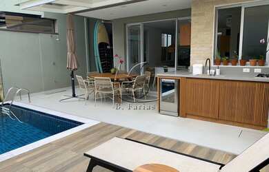 Imagem 8: Casa em condomínio contendo 3 suítes, piscina privativa, situado na praia de Juquehy