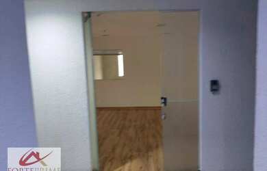 Imagem: O depósito possui 5 Vagas na garagem, 170m² de Área e está