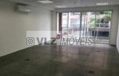 Imagem: O depósito possui 1 Vaga na garagem, 43m² de Área e está