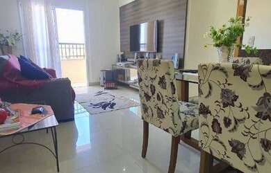 Imagem: O apartamento possui 3 Dormitórios, 1 Banheiro, 2 Vagas na