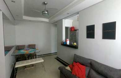 Imagem: O apartamento possui 2 Dormitórios, 1 Banheiro, 1 Vaga na garagem