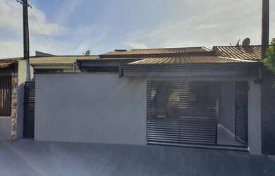 Imagem 1: Casa para Locação em Americana, Jardim Paz, 2 dormitórios, 2 banheiros, 4 vagas