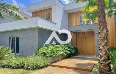 Imagem: A casa em condomínio possui 5 Dormitórios, 5 Banheiros, 5