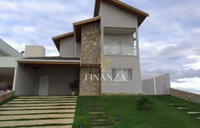 Imagem: A casa em condomínio possui 3 Dormitórios, 4 Banheiros, 4