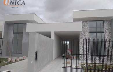 Imagem: A casa possui 3 Dormitórios, 2 Banheiros, 2 Vagas na garagem