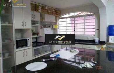 Imagem: O depósito possui 3 Vagas na garagem e 115m² de Área e está