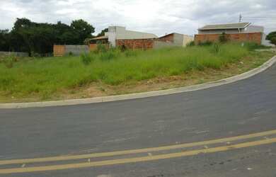 Imagem: O terreno possui 395m² de Área e está localizado em Jardim