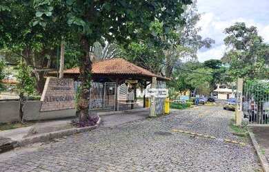 Imagem: A casa em condomínio possui 4 Dormitórios, 4 Banheiros, 2