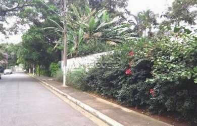 Imagem: O terreno possui 840m² de Área e está localizado em Jardim