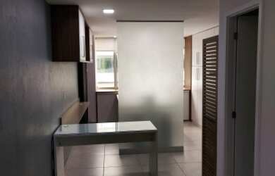 Imagem: O depósito possui 1 Vaga na garagem, 37m² de Área e está