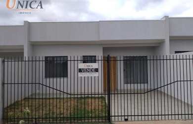 Imagem: A casa possui 2 Dormitórios, 1 Banheiro, 1 Vaga na garagem