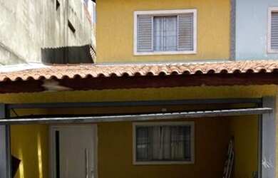 Imagem: A casa em condomínio possui 2 Dormitórios, 3 Banheiros, 2