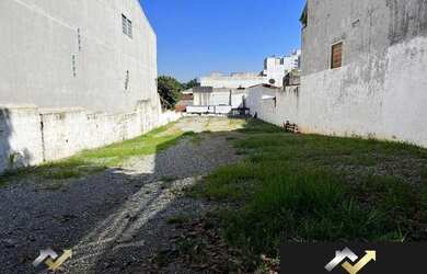 Imagem: O terreno possui 500m² de Área e está localizado em Campestre