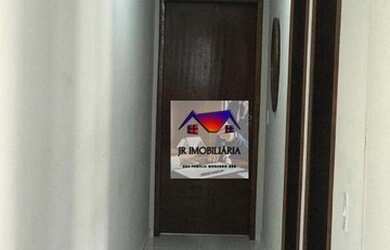 Imagem: A casa possui 2 Dormitórios, 2 Banheiros, 3 Vagas na garagem