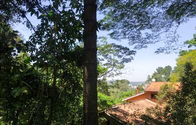 Imagem: O terreno possui 1.433m² de Área e está localizado em Altos