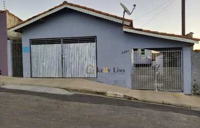 Imagem 1: maravilhosa casa a venda na cidade de Pinhalzinho, com escritura registrada
