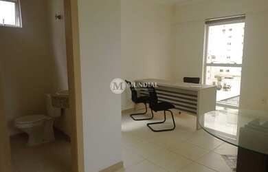 Imagem: O depósito para alugar possui 1 Vaga na garagem e 75m² de