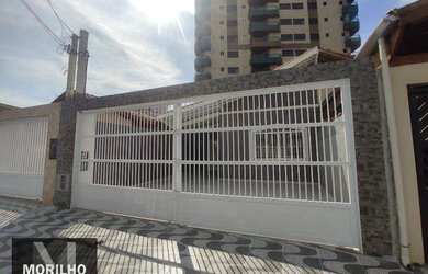 Imagem: A casa possui 2 Dormitórios, 2 Banheiros, 3 Vagas na garagem