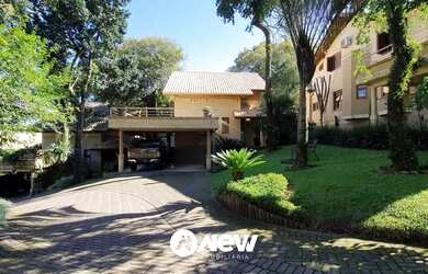 Imagem: A casa em condomínio possui 3 Dormitórios, 2 Banheiros, 2