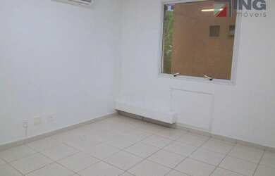 Imagem: O depósito possui 1 Vaga na garagem, 34m² de Área e está