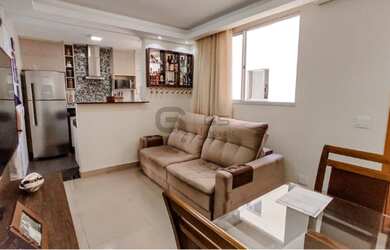 Imagem: O apartamento possui 2 Dormitórios, 1 Banheiro, 1 Vaga na garagem