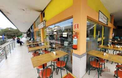 Imagem: O depósito possui 30m² de Área e está localizado em Corrêas