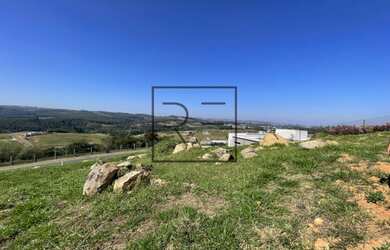 Imagem: O terreno possui 1.357m² de Área e está localizado em Loteamento