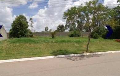 Imagem: O terreno possui 803m² de Área e está localizado em Jardim
