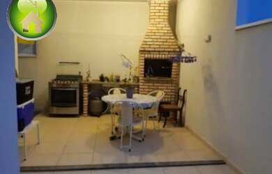 Imagem: A casa em condomínio possui 4 Dormitórios, 4 Banheiros, 2