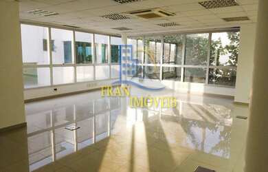 Imagem: O depósito possui 214m² de Área e está localizado em Barueri