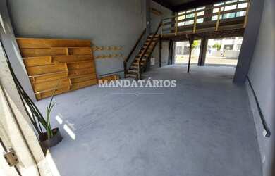 Imagem: O depósito possui 1 Vaga na garagem, 72m² de Área e está