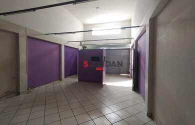 Imagem: O depósito possui 92m² de Área e está localizado em Cidade