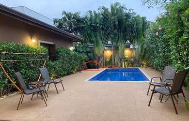 Imagem: A casa em condomínio possui 3 Dormitórios, 4 Banheiros, 4