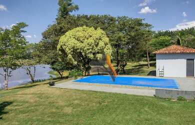 Imagem 3: Chacara a venda em Salto, casa, quiosque, piscina, vestiario, lago. Venha...