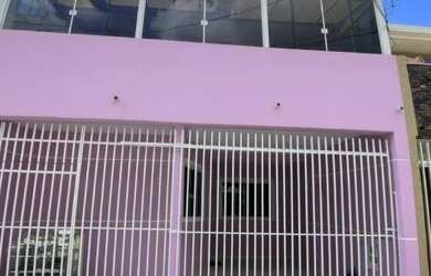 Imagem: A casa em condomínio possui 3 Dormitórios, 2 Banheiros, 3